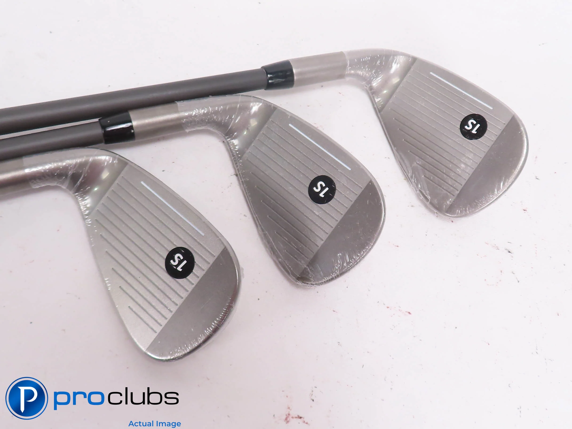 New Cobra DARKSPEED 5-PW,GW Iron Set - Cobra Senior Flex Graphite -3/4" 505512 - Image 3